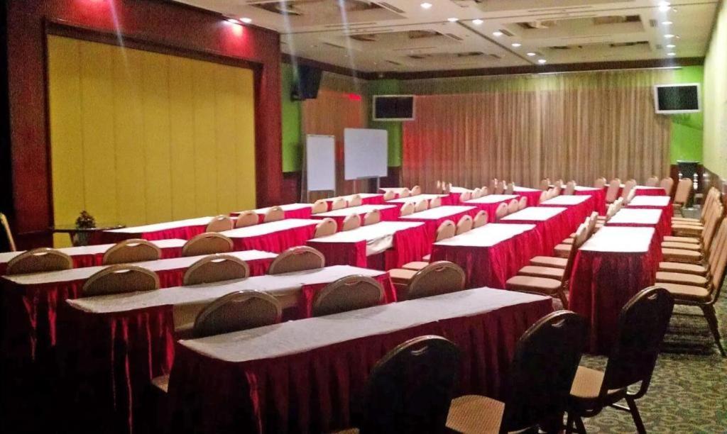 Hotel Aifa Labuan Kültér fotó